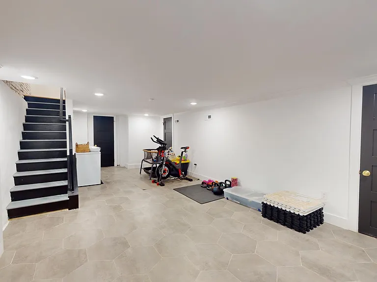 1226 Federal St — Photo 6