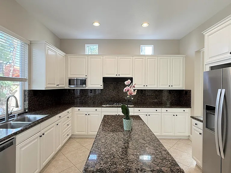 10570 Gaylemont Ln — Photo 15