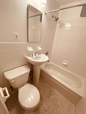 Rented by Metropolis Real Estate of Manhattan | media 21