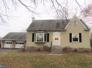 237 Stump Rd, North Wales, PA 19454