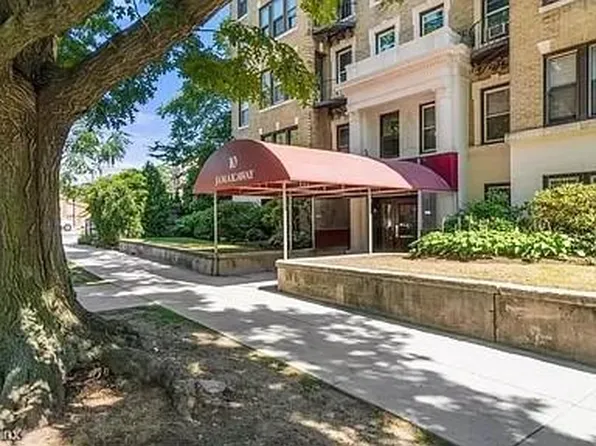 10 Jamaicaway Ct, Boston, MA 02130