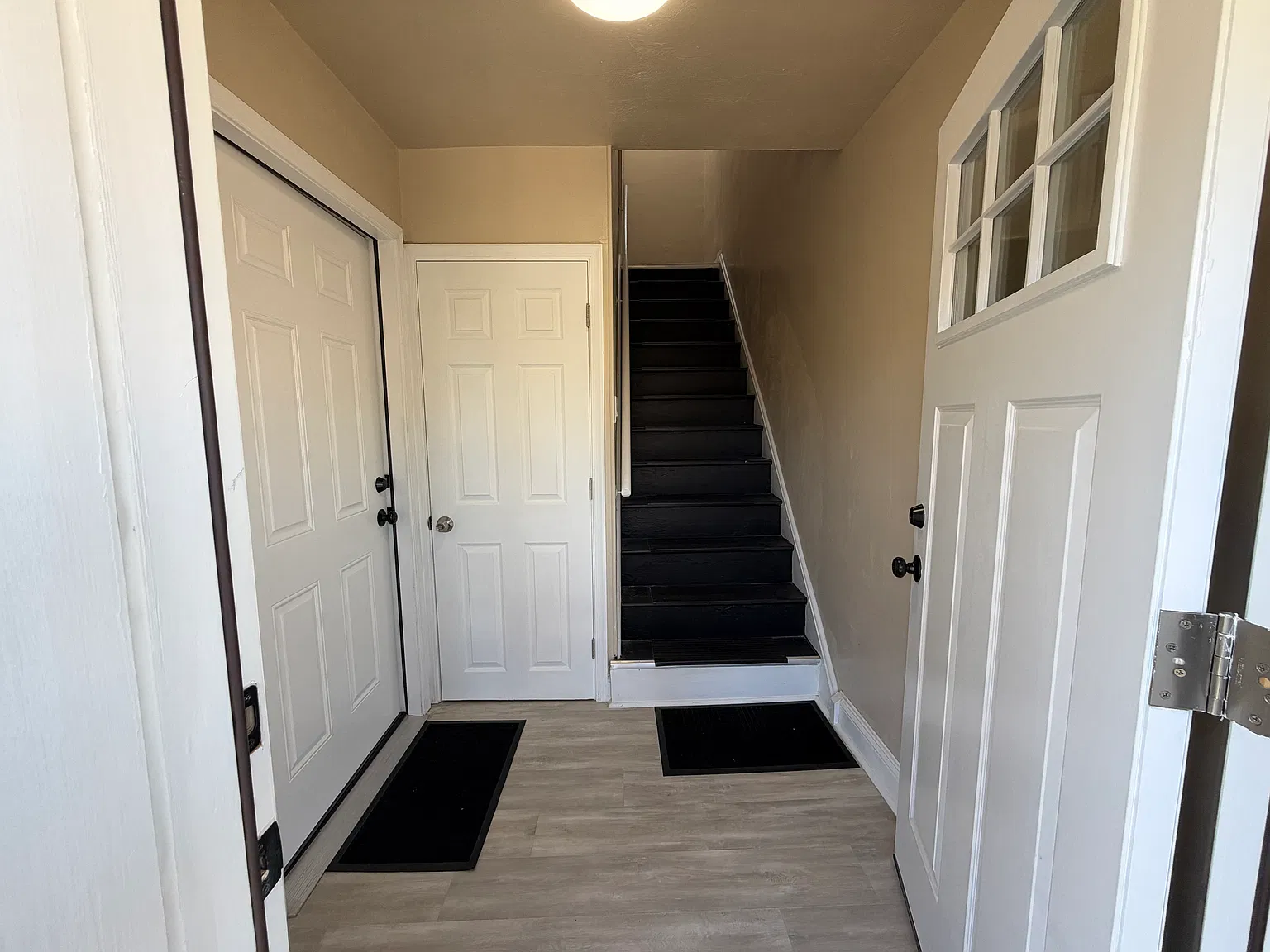 2 bed, 660 sqft, $1,700 — Photo 2