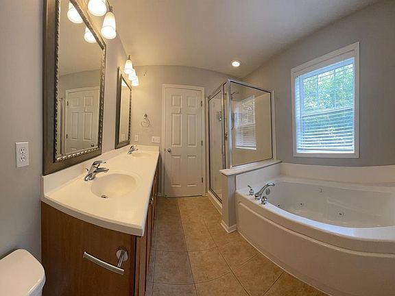 5th image of 11331 Stratton Ave