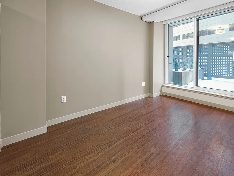 10823 Jasper Ave NW — Photo 27