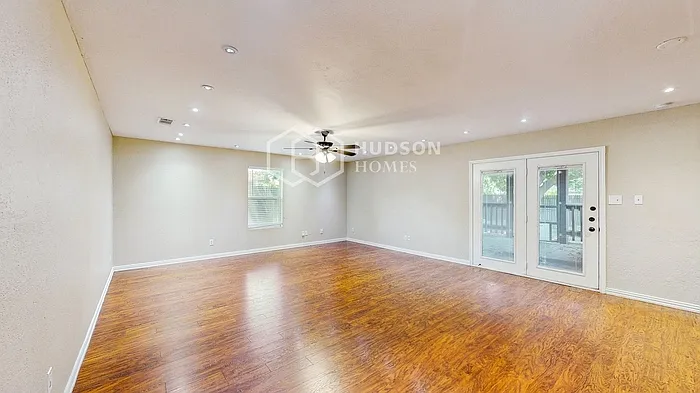 7320 Windhaven Rd — Photo 4