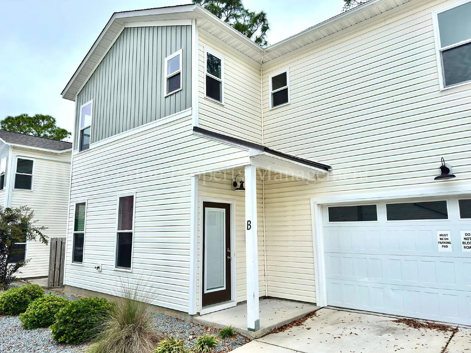 3 bed, 2.5 bath, 1485 sqft, $2,000 — Photo 2