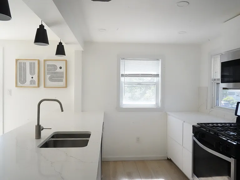 400 McCabe Ave #2 — Photo 3