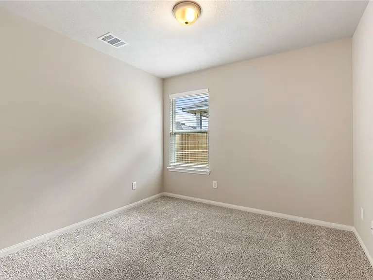 2014 Markley Dr — Photo 3