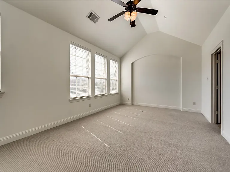5745 Headquarters Dr — Photo 11