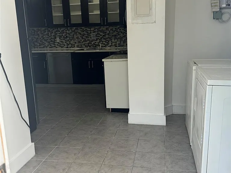 3120 SW 12th Pl — Photo 14