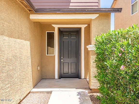 3rd image of 2836 W Greenstreak Dr