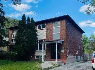 1379 Freeport Dr, Mississauga, ON L5C1S5