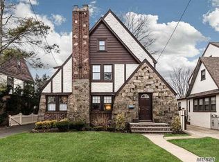 105 Stratford Rd, West Hempstead, NY 11552