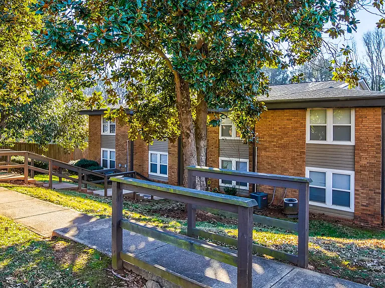 Magnolia Ridge Apartments — Photo 20