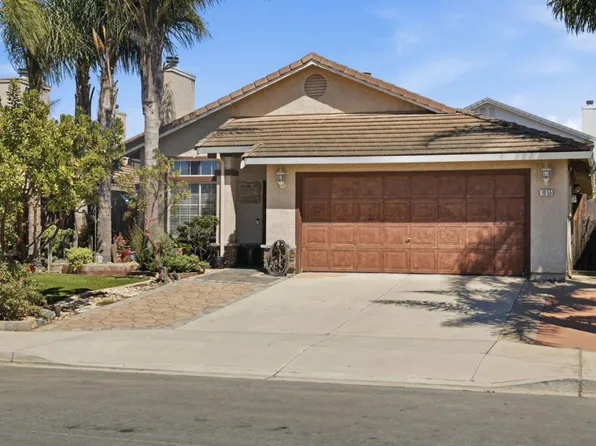 1055 Eagle Dr, Salinas, CA 93905