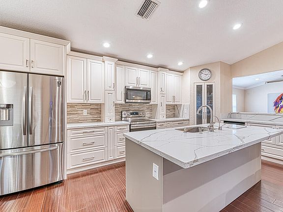 2nd image of 8323 Duomo Cir