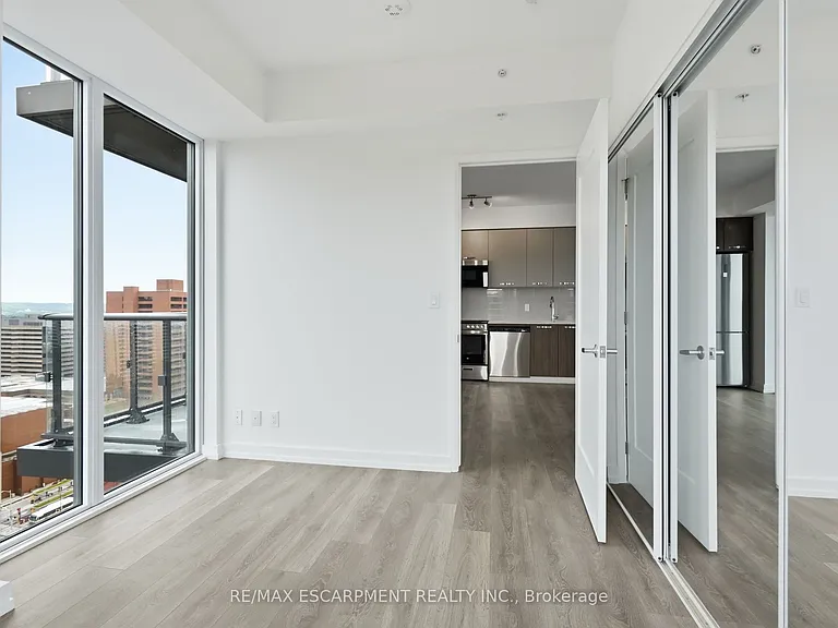 75 James St S #2113 — Photo 13
