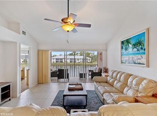 515 Gabriel Cir APT 4, Naples, FL 34104