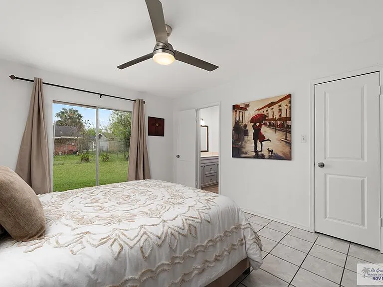 844 Jenny Cir — Photo 12
