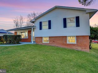 600 E Poplar Rd, Sterling, VA 20164