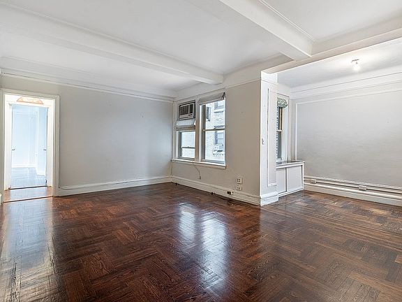 5th image of 310 W 72nd St #8D