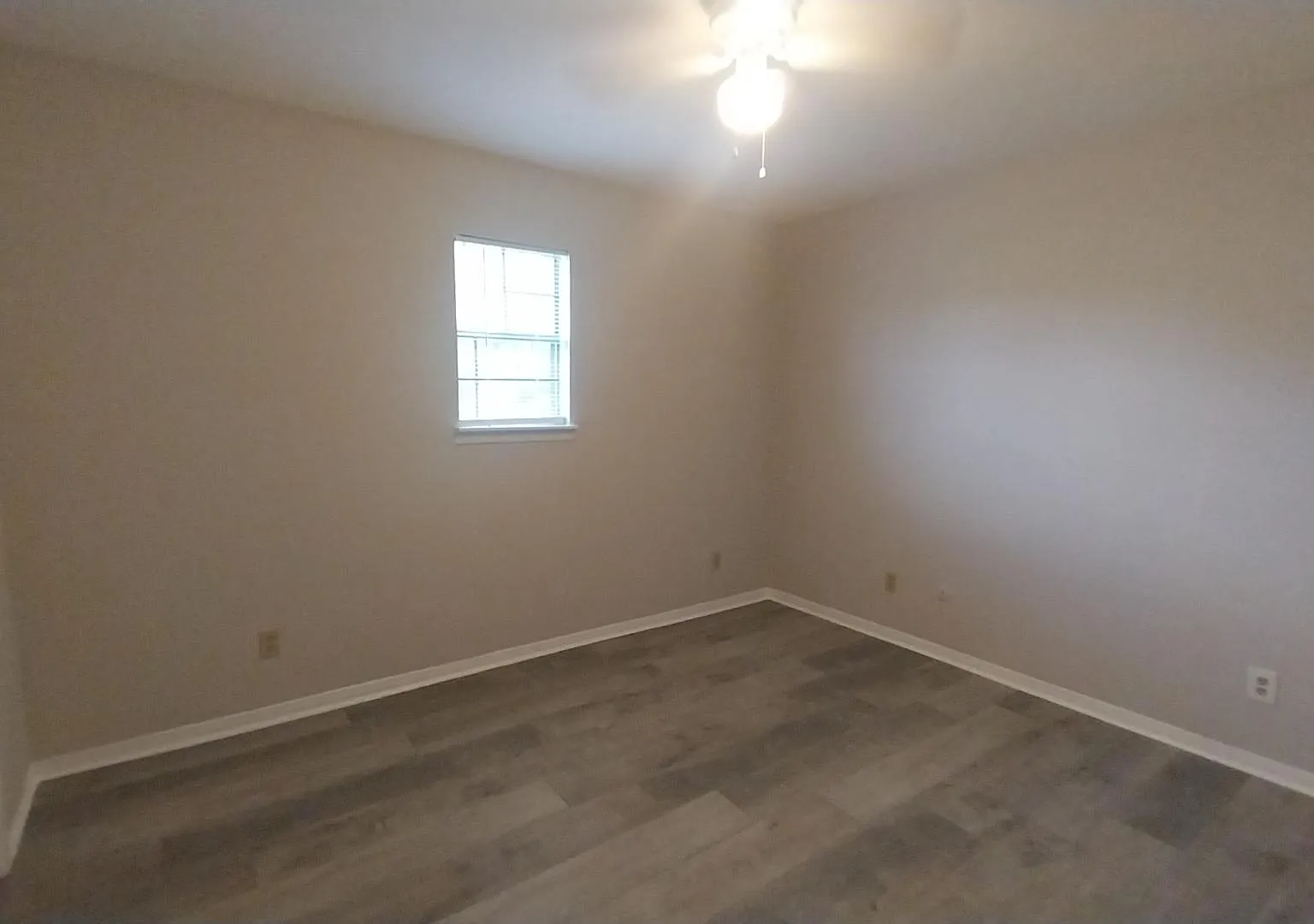 1914 Normal Park - Unit B — Photo 2