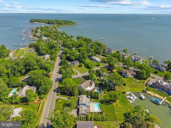3rd image of 3706 Thomas Point Rd