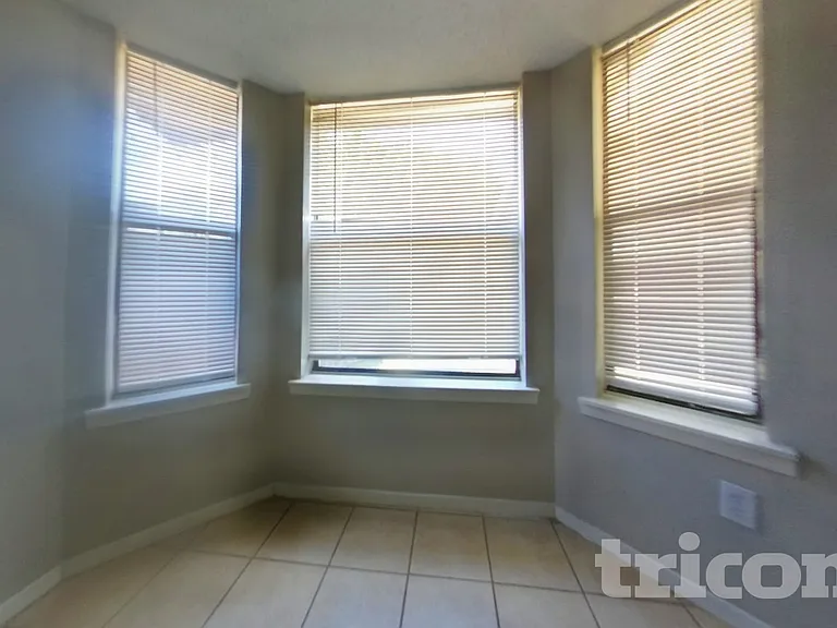 6321 Macarthur Dr — Photo 5