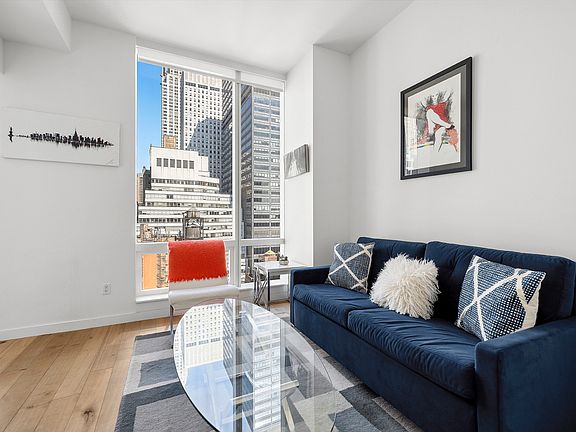5th image of 325 Lexington Ave APT 19C