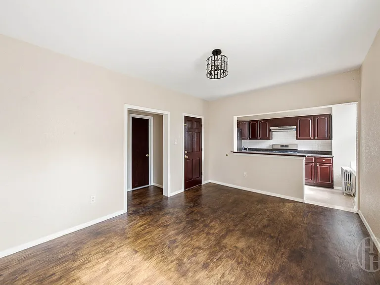 207 Hull St #2L — Photo 10