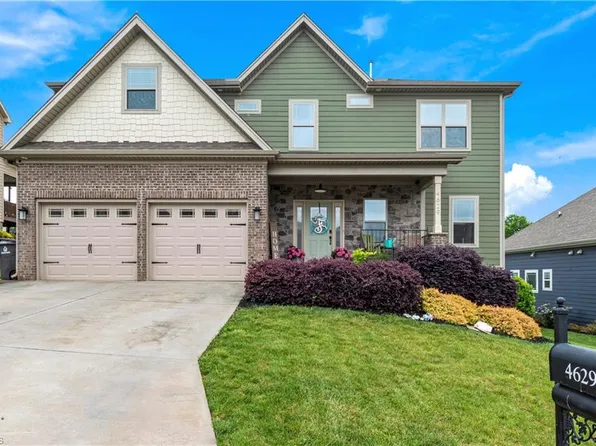 4629 Fairway Run Dr, Pfafftown, NC 27040