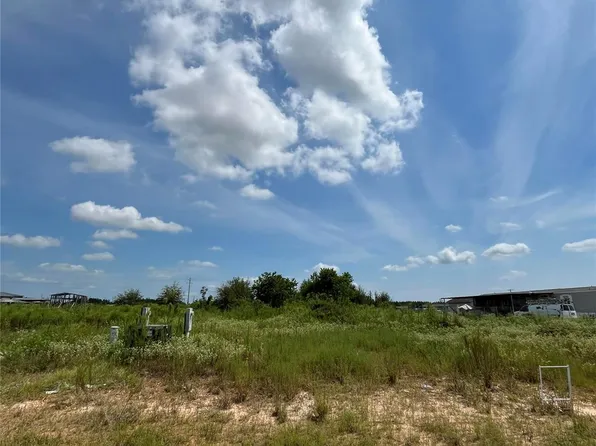 400 Road 5603, Cleveland, TX 77327