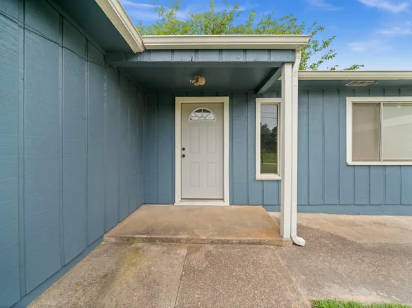 2001 Adair St, Jacksonville, TX 75766