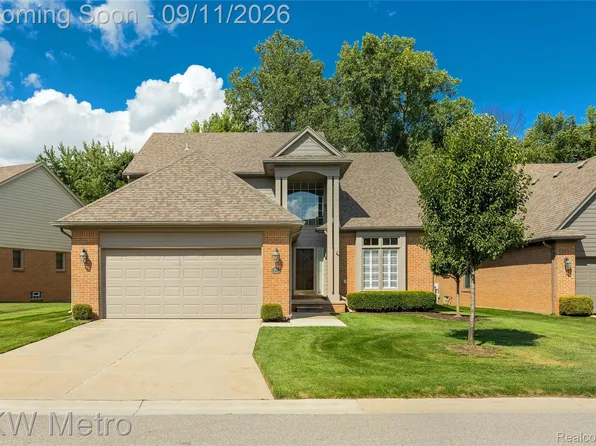 43670 Perignon Dr, Sterling Heights, MI 48314