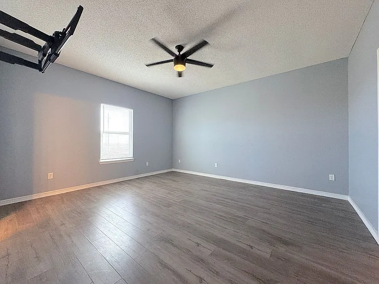 3046 Bariloche Dr — Photo 23