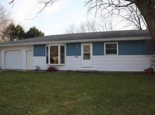 612 Sunrise Ct, Center Point, IA 52213