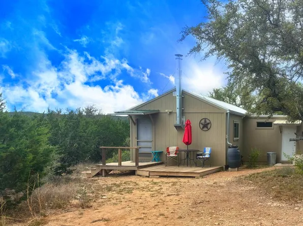 889 County Road 417, Uvalde, TX 78801