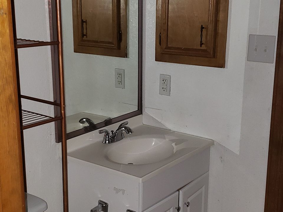 1st image of 3004 Ashley Cir APT 6
