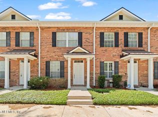 1492 Fieldview Dr, Jacksonville, FL 32225