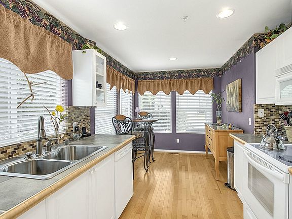 3rd image of 6005 Nathan Way SE Unit C