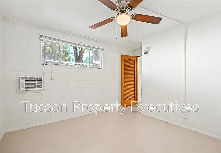 802 N Alvernon Way E — Photo 15