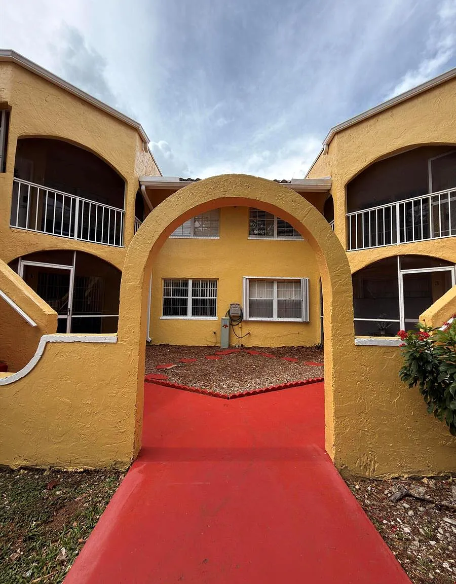 15605 SW 74th Circle Dr — Photo 4