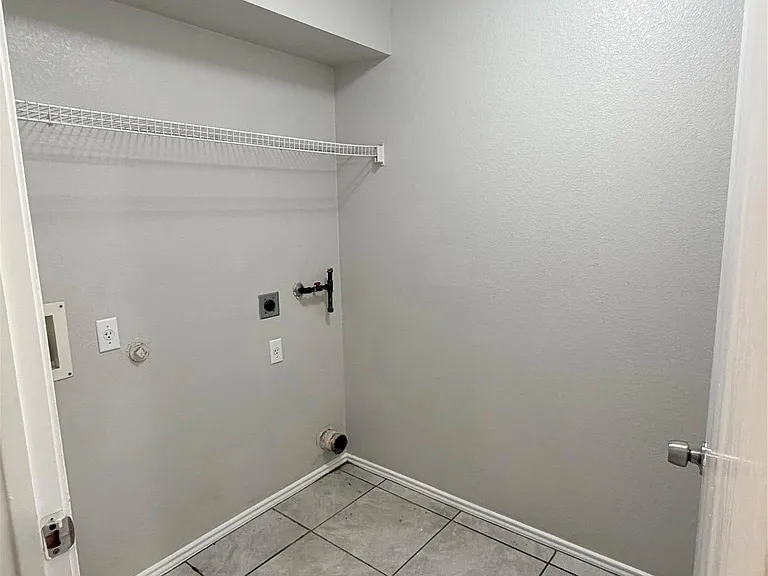 17808 Golden Valley Dr — Photo 10