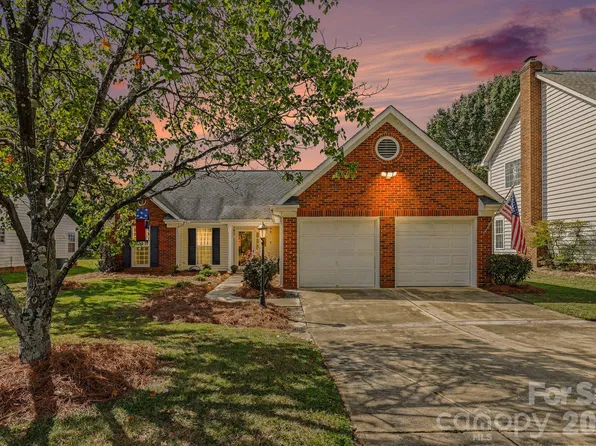 3203 Brookstone Trl, Indian Trail, NC 28079
