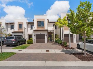 549 NE 206th Ln, Miami, FL 33179