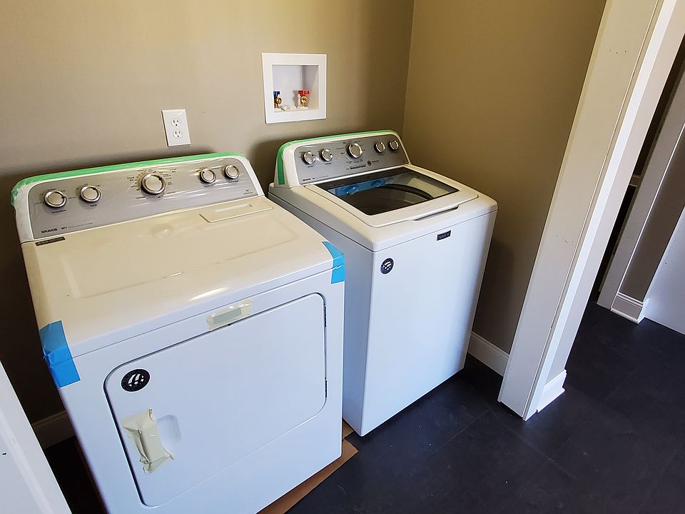 2nd image of 4513 Hilltop Dr #4513