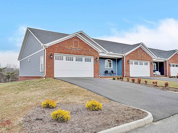 3rd image of 1701 Cedar Ridge Dr