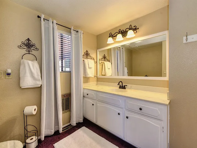 11646 Inverness Way #B — Photo 23