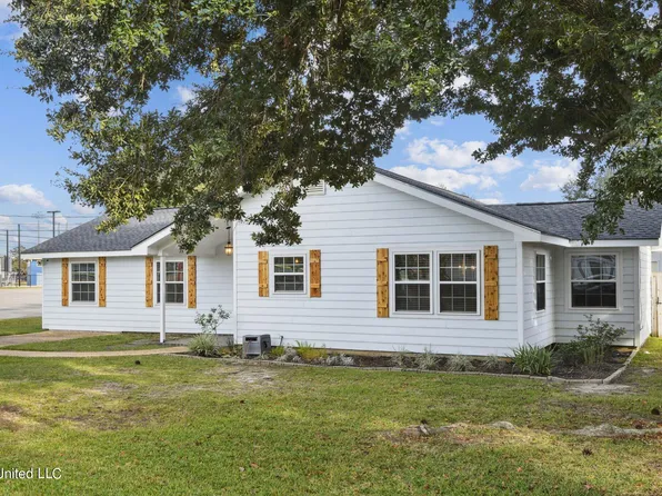 107 Ranch St, Bay Saint Louis, MS 39520