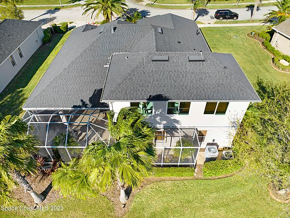 4th image of 3313 Carambola Cir